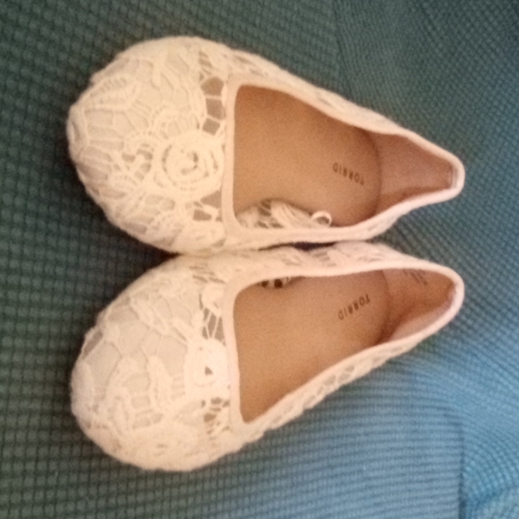 9W Torrid cream lace flats - Picture 5 of 7